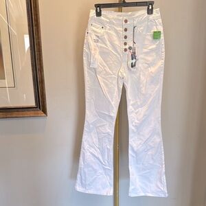 Tinseltown White high rise Flare Button fly jeans NWT 7/28